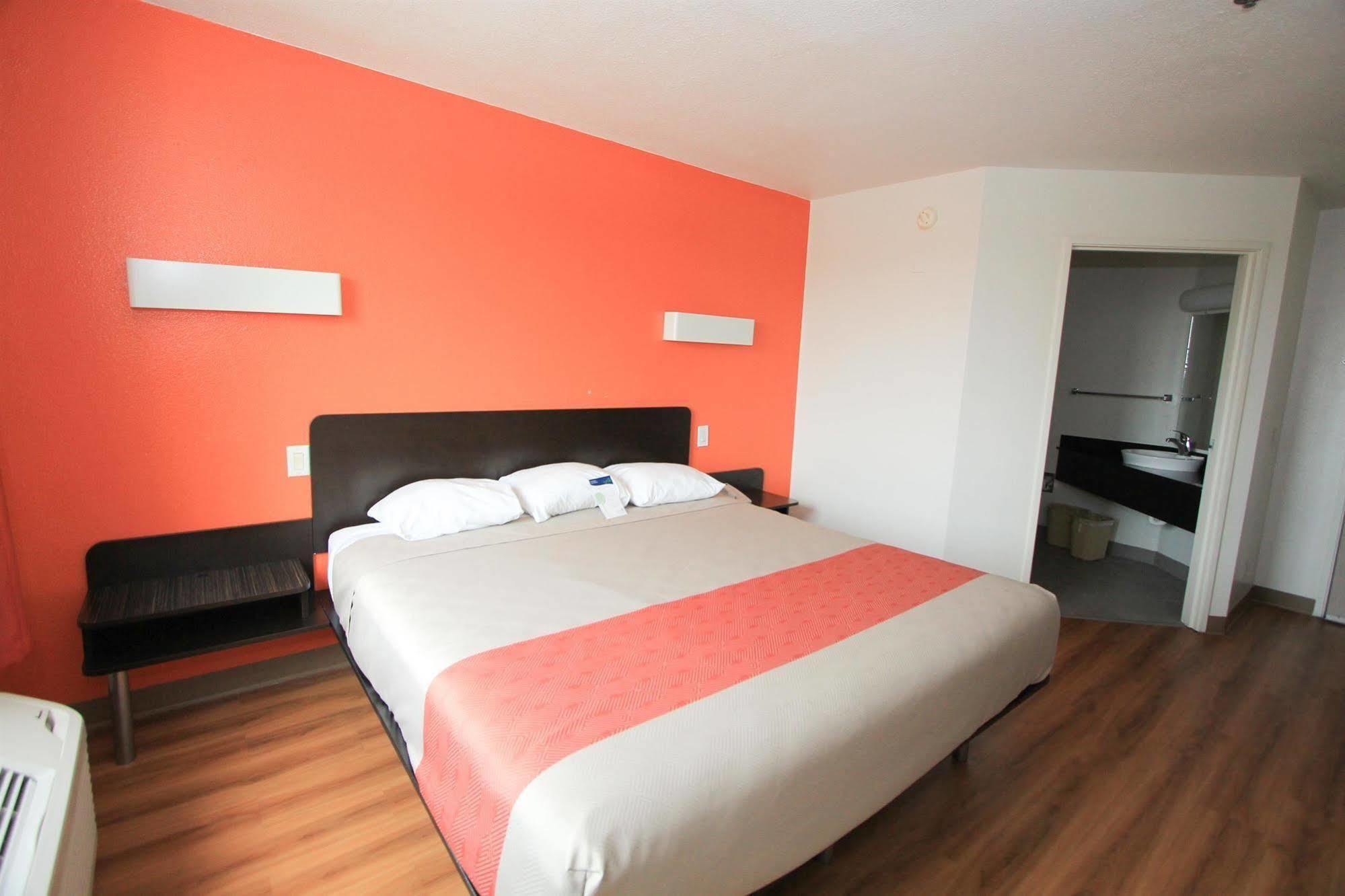 Motel 6-San Antonio, Tx - Downtown - Alamo Dome Kültér fotó